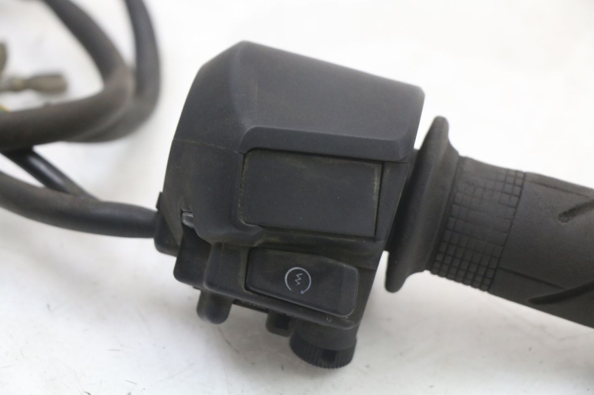 photo de RIGHT SWITCH HONDA FES S-WING SWING 125 (2007 - 2015)