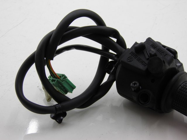 photo de RIGHT SWITCH HONDA FES S-WING SWING 125 (2007 - 2015)