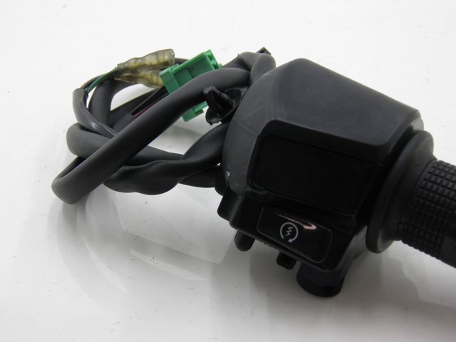 photo de RIGHT SWITCH HONDA FES S-WING SWING 125 (2007 - 2015)