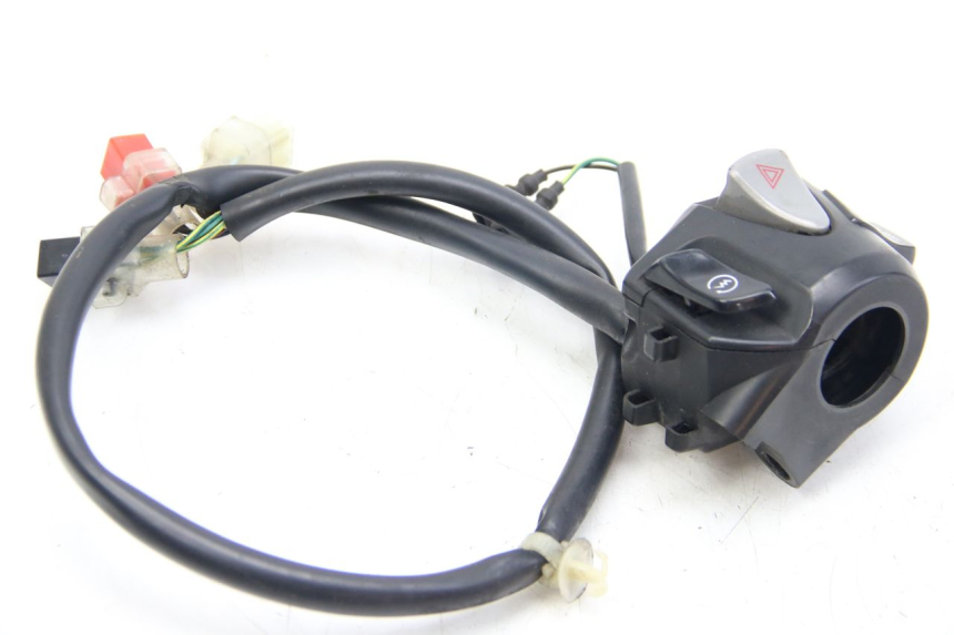 photo de RIGHT HANDLEBAR SWITCH HONDA FORZA 125 (2015 - 2016)