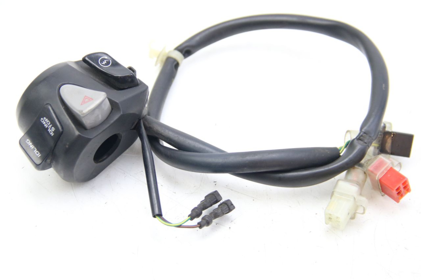 photo de RIGHT HANDLEBAR SWITCH HONDA FORZA 125 (2015 - 2016)