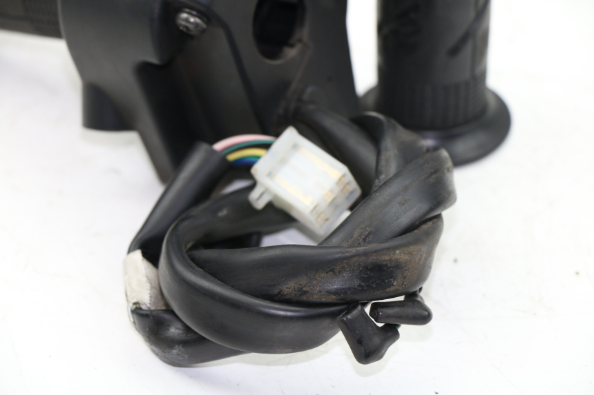 photo de RIGHT SWITCH HONDA PCX (JF28) 125 (2009 - 2011)