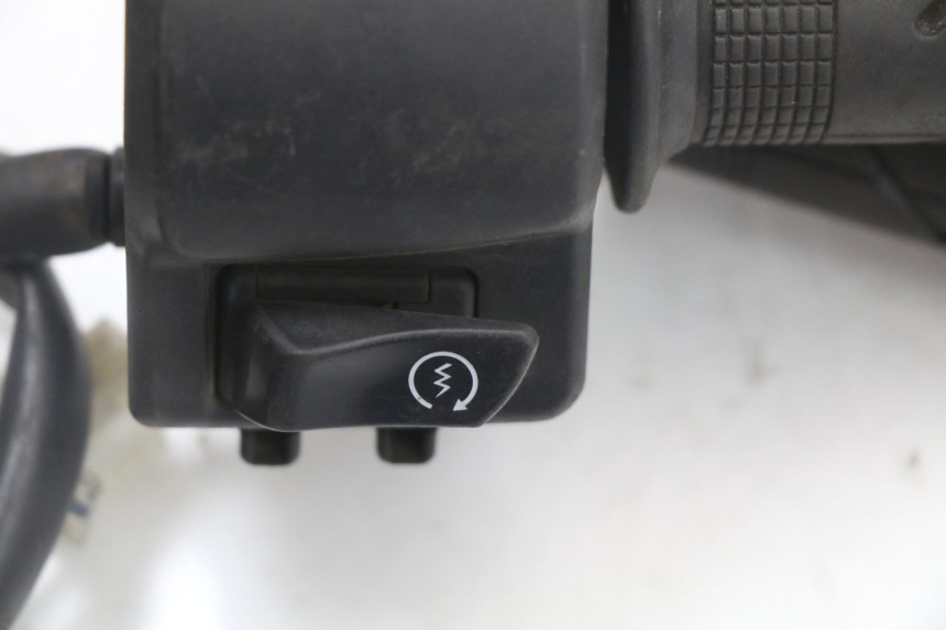 photo de RIGHT HANDLEBAR SWITCH HONDA PCX (JF47) 125 (2012 - 2013)