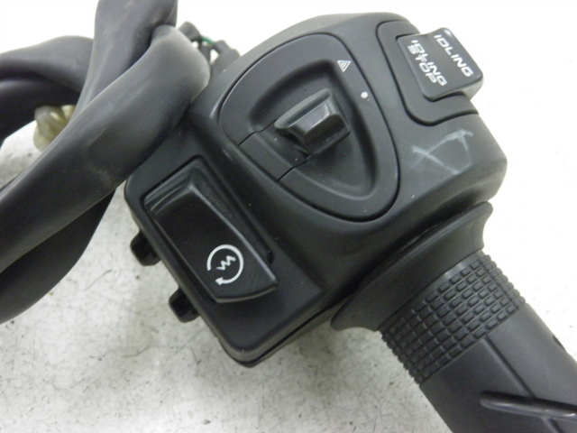 photo de RIGHT SWITCH HONDA PCX (JF57/JF64) 125 (2014 - 2018)