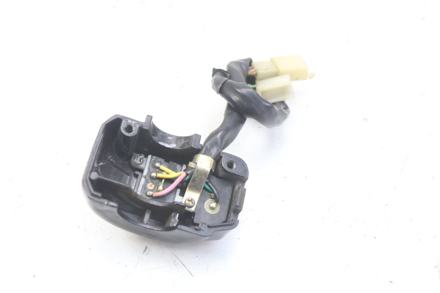 photo de RIGHT SWITCH KEEWAY HURRICANE 50 (2006 - 2019)