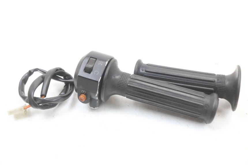 photo de Right switchgear HYOSUNG GF 125 (2001 - 2005)