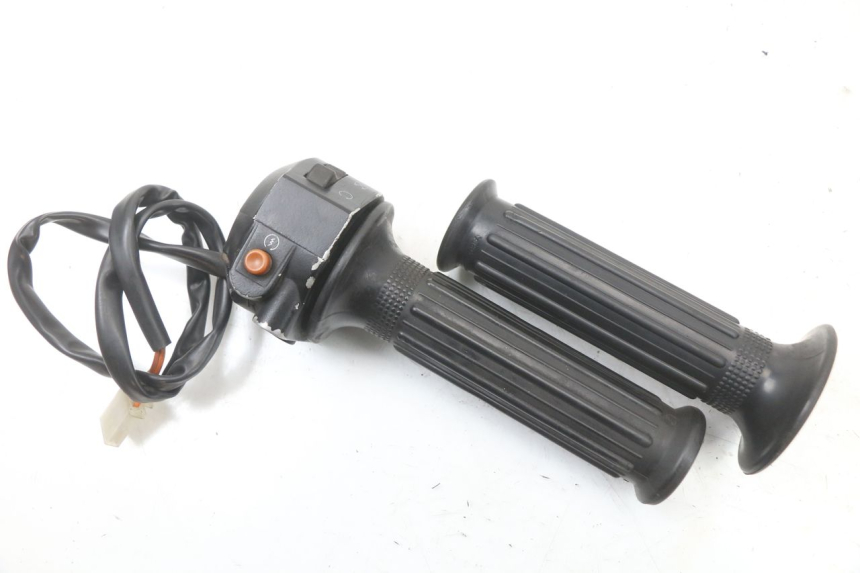 photo de Right switchgear HYOSUNG GF 125 (2001 - 2005)