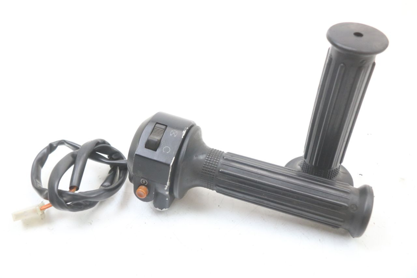 photo de Right switchgear HYOSUNG GF 125 (2001 - 2005)