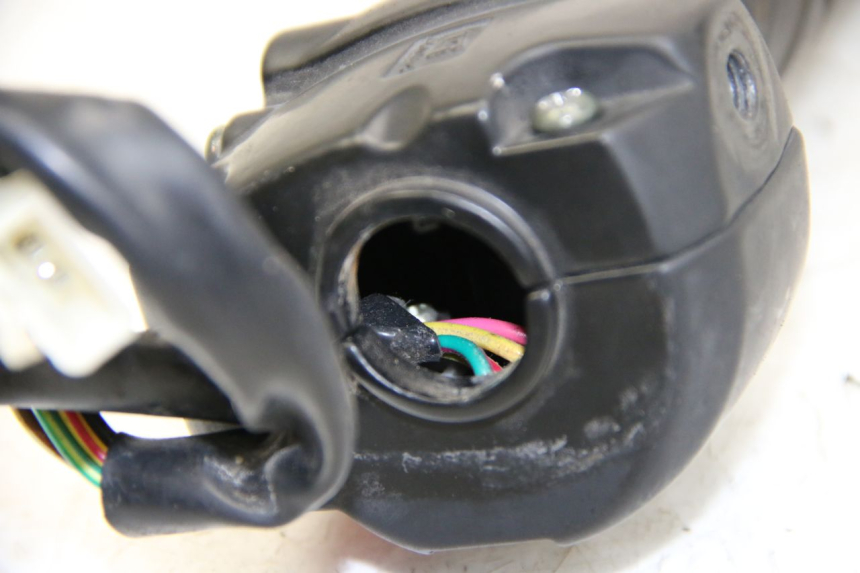 photo de RIGHT HANDLEBAR SWITCH IMF INDUSTRIE PACH 4T 50 (2009 - 2018)