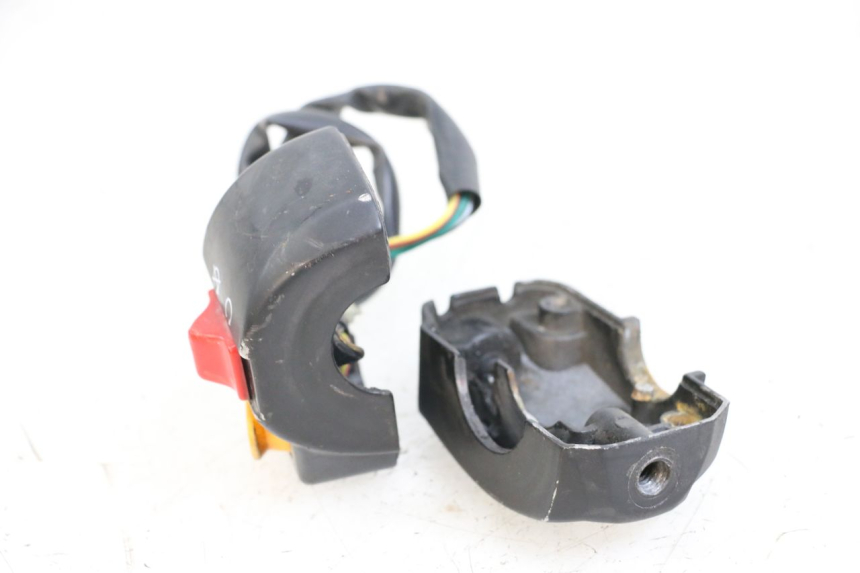 photo de RIGHT HANDLEBAR SWITCH IMF INDUSTRIE PACH 4T 50 (2009 - 2018)