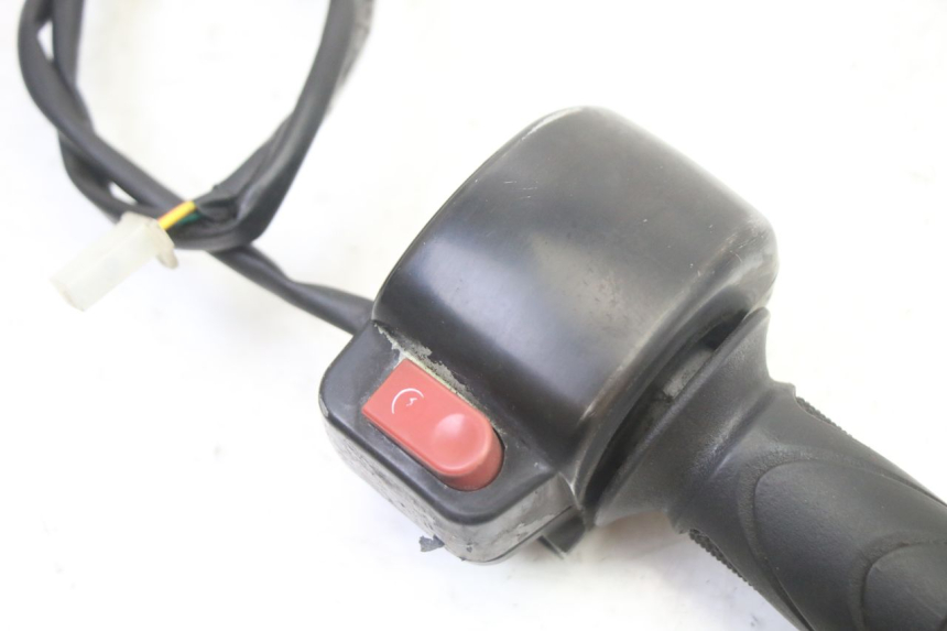 photo de RIGHT HANDLEBAR SWITCH SYM JET 14 4T 50 (2018 - 2022)