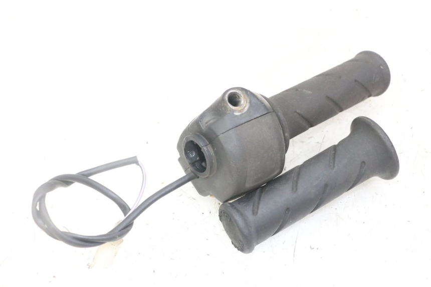 photo de RIGHT SWITCH PEUGEOT JET FORCE CARBU 50 (2003 - 2016)