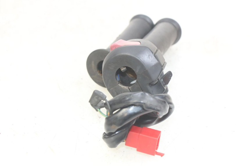 photo de RIGHT HANDLEBAR SWITCH SYM JET SPORT XR 50 (2006 - 2015)