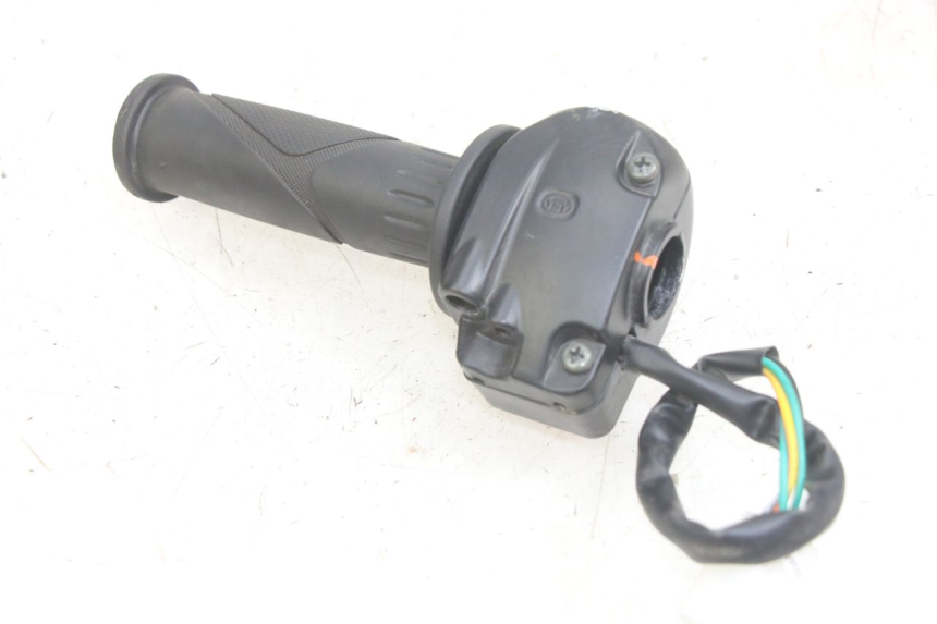 photo de RIGHT HANDLEBAR SWITCH JM MOTORS EVOLIS 4T 50 (2018 - 2022)