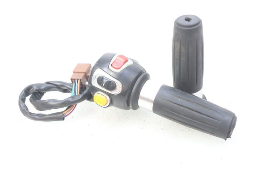 photo de RIGHT HANDLEBAR SWITCH JM MOTORS MIA 50 (2017 - 2020)