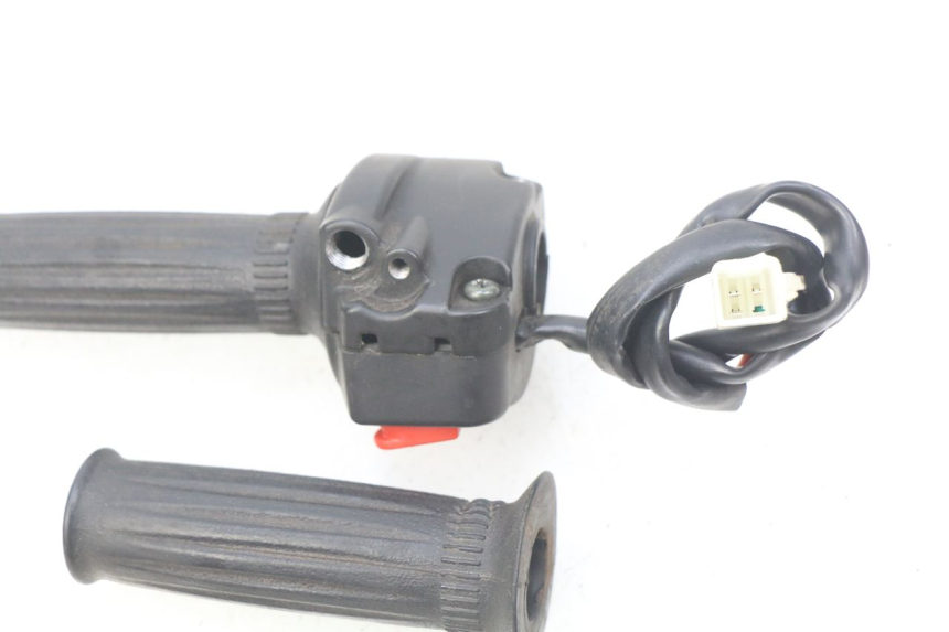 photo de RIGHT HANDLEBAR SWITCH JM MOTORS SC 4T 50 (2012 - 2017)