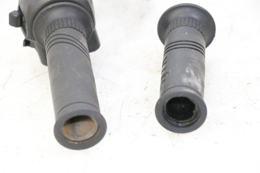 photo de RIGHT SWITCH SYM JOYMAX 125 (2010 - 2017)