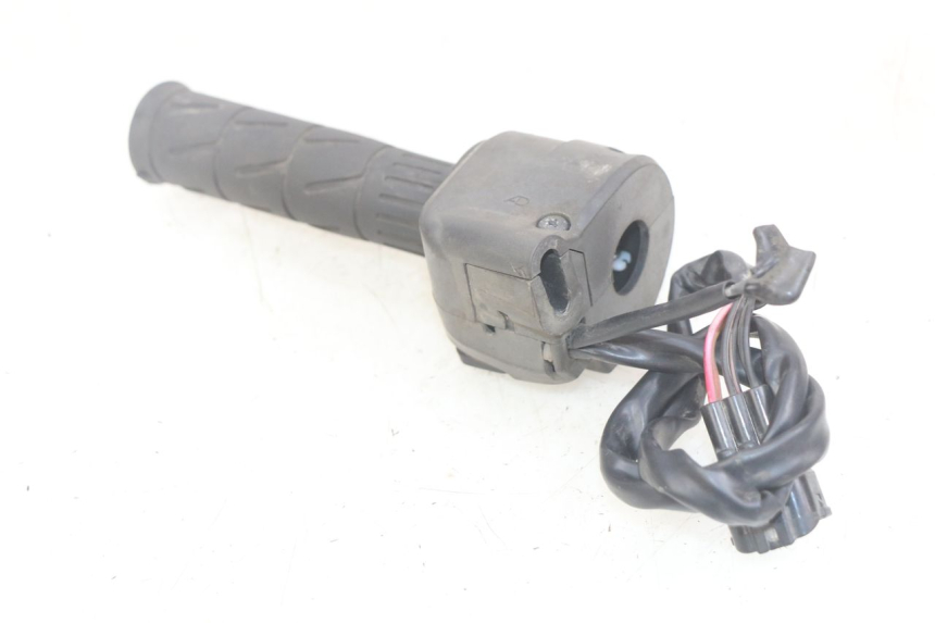 photo de RIGHT HANDLEBAR SWITCH KAWASAKI Z 750 (2007 - 2013)