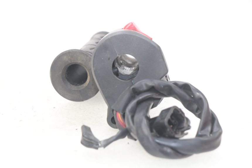 photo de RIGHT HANDLEBAR SWITCH KAWASAKI Z S 750 (2003 - 2006)