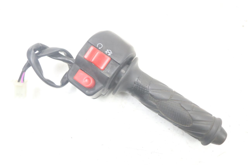 photo de RIGHT HANDLEBAR SWITCH KEEWAY RY6 2T 50 (2011 - 2019)