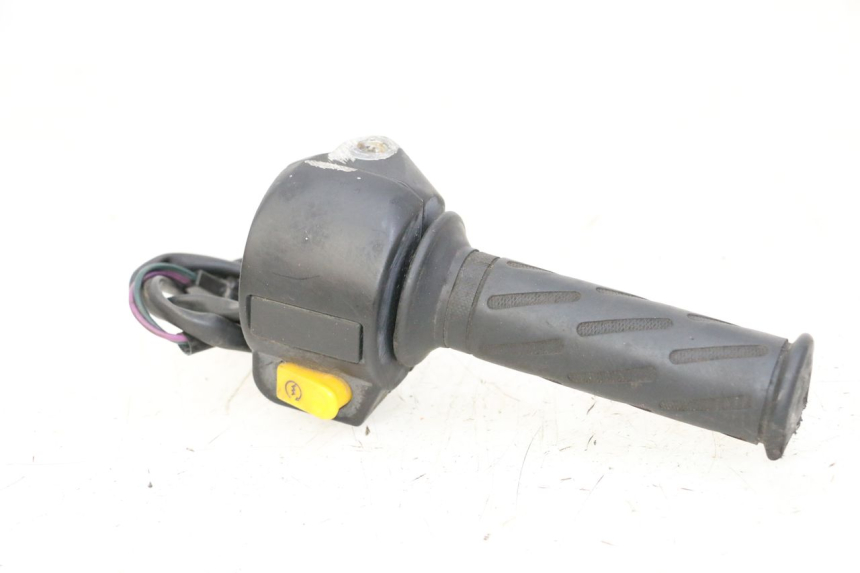 photo de RIGHT HANDLEBAR SWITCH PEUGEOT KISBEE 2T 50 (2010 - 2017)