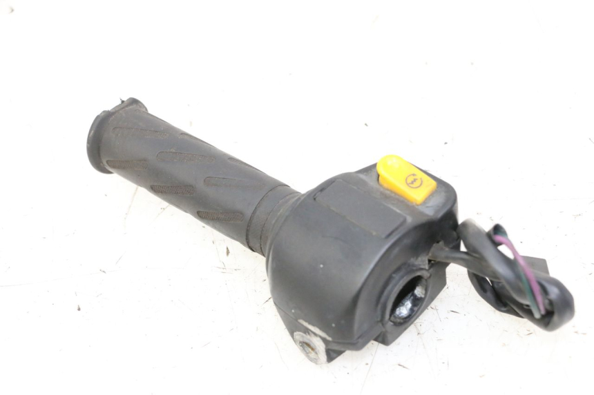 photo de RIGHT HANDLEBAR SWITCH PEUGEOT KISBEE 2T 50 (2010 - 2017)