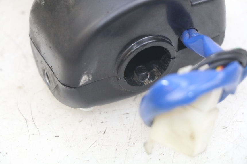 photo de RIGHT HANDLEBAR SWITCH KYMCO AGILITY 16+ 4T 50 (2018 - 2023)