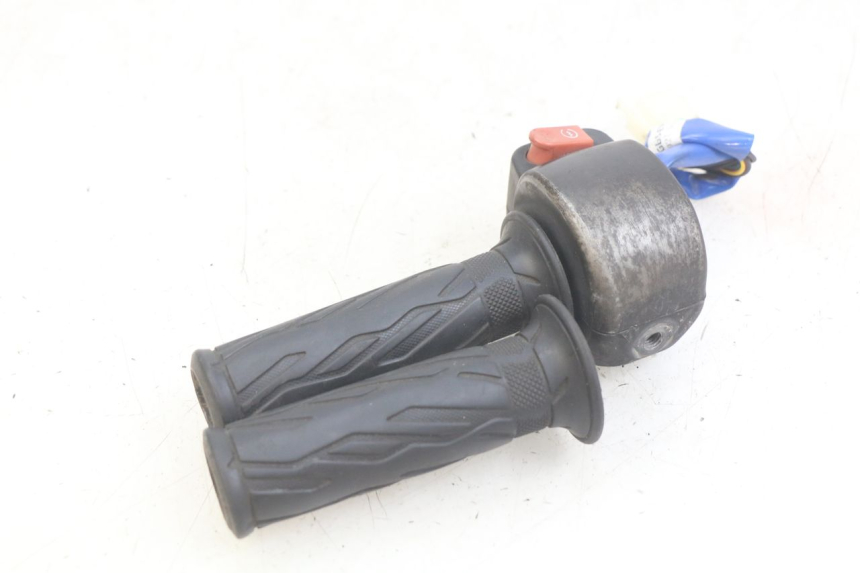 photo de RIGHT HANDLEBAR SWITCH KYMCO AGILITY 16+ 4T 50 (2018 - 2023)