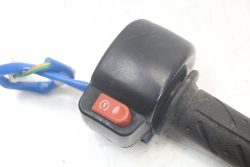 photo de RIGHT HANDLEBAR SWITCH KYMCO AGILITY 4T 50 (2018 - 2022)