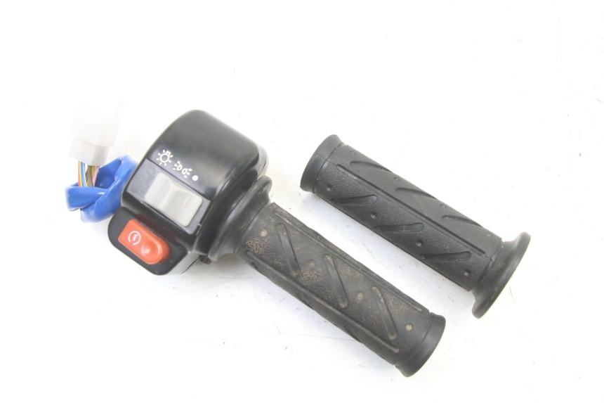 photo de RIGHT HANDLEBAR SWITCH KYMCO AGILITY 4T 50 (2005 - 2018)