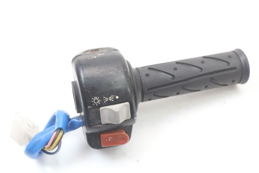 photo de RIGHT SWITCH KYMCO AGILITY PREMIUM 50 (2007 - 2010)