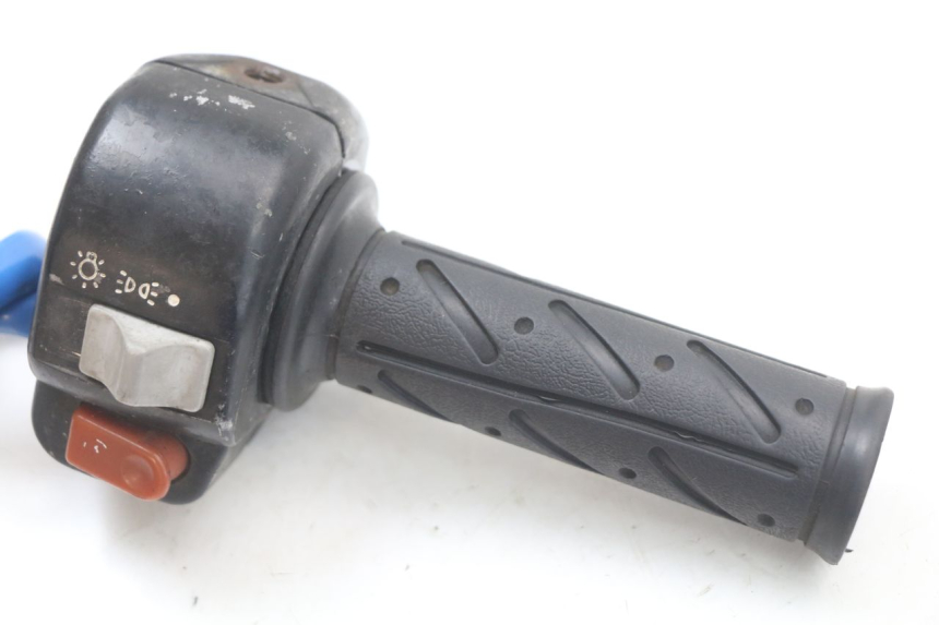 photo de RIGHT SWITCH KYMCO AGILITY PREMIUM 50 (2007 - 2010)