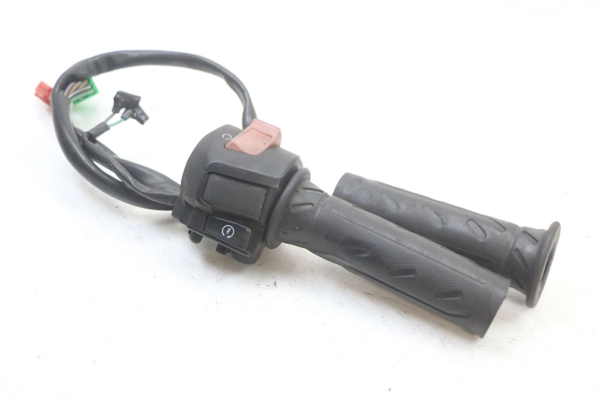 photo de RIGHT HANDLEBAR SWITCH KYMCO X-TOWN XTOWN 125 (2016 - 2021)