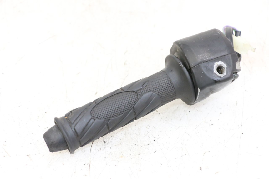 photo de RIGHT HANDLEBAR SWITCH LONGJIA DIGITA 4T 50 (2019 - 2022)