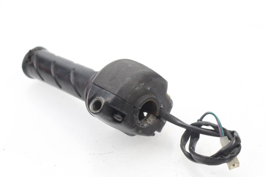 photo de RIGHT SWITCH PEUGEOT LOOXOR 50 (2001 - 2004)