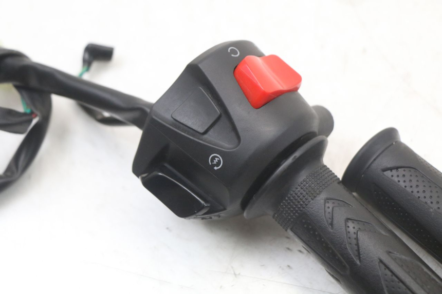 photo de RIGHT SWITCH MASAI SCRAMBLER SPORT 125 (2021 - 2025)