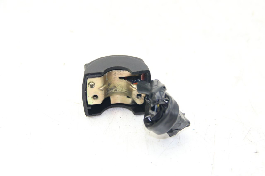 photo de RIGHT HANDLEBAR SWITCH MBK BOOSTER SPIRIT 50 (1999 - 2003)