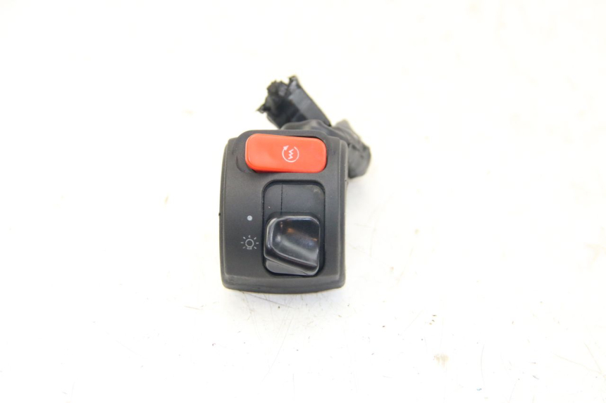 photo de RIGHT HANDLEBAR SWITCH MBK BOOSTER SPIRIT 50 (1999 - 2003)