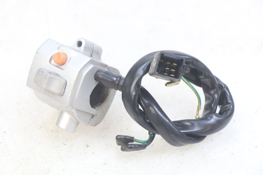 photo de RIGHT HANDLEBAR SWITCH SYM MIO 50 (2011 - 2017)