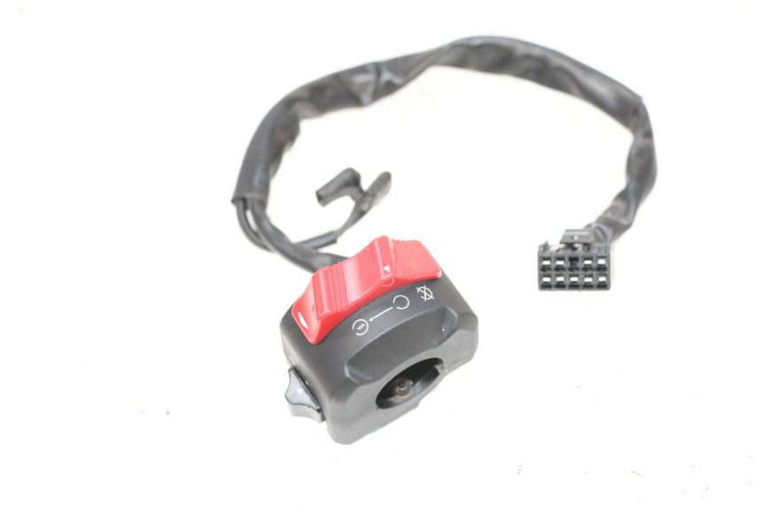 photo de RIGHT SWITCH YAMAHA MT-07 MT07 ABS 700 (2018 - 2020) - Technical close-up