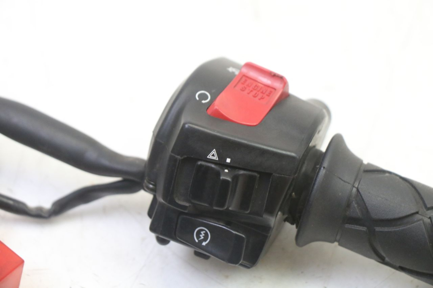 photo de RIGHT SWITCH HONDA NTV DEAUVILLE 650 (2001 - 2006)