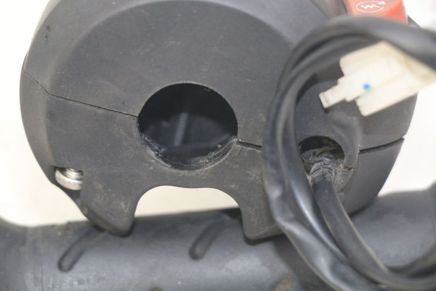 photo de RIGHT HANDLEBAR SWITCH PEUGEOT CITYSTAR 2T 50 (2018 - 2021)