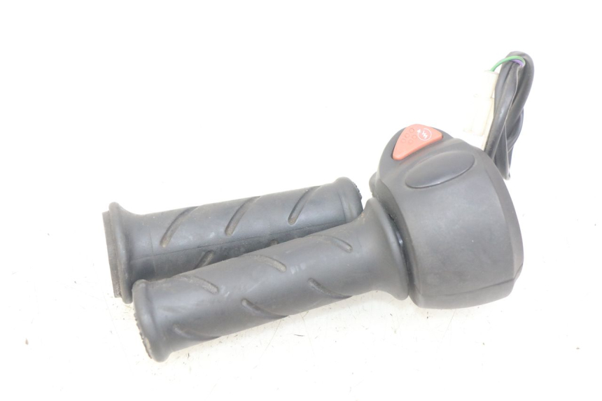 photo de RIGHT HANDLEBAR SWITCH PEUGEOT CITYSTAR 2T 50 (2018 - 2021)