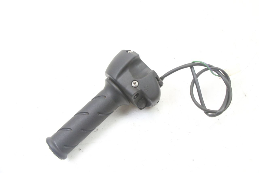 photo de RIGHT HANDLEBAR SWITCH PEUGEOT CITYSTAR 2T 50 (2018 - 2021)