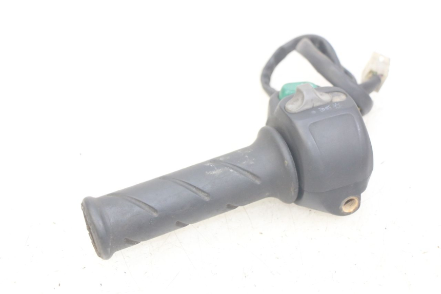 photo de RIGHT HANDLEBAR SWITCH PEUGEOT ELYSEO 125 (1999 - 2004)