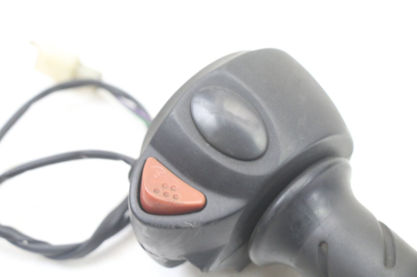 photo de RIGHT HANDLEBAR SWITCH PEUGEOT ELYSTAR 50 (2002 - 2014)