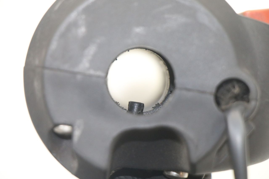 photo de RIGHT HANDLEBAR SWITCH PEUGEOT ELYSTAR 50 (2002 - 2014)
