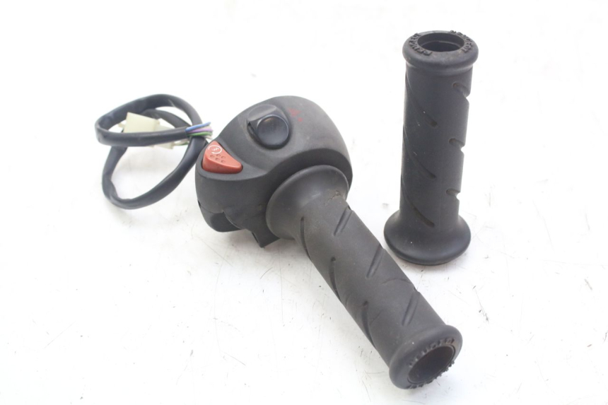 photo de RIGHT SWITCH PEUGEOT GEOPOLIS RS 125 (2007 - 2009)