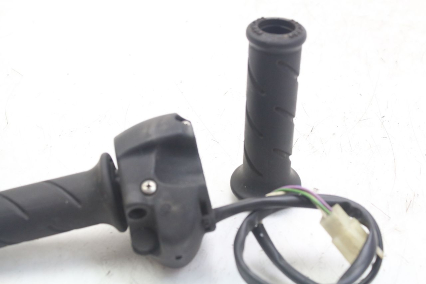 photo de RIGHT SWITCH PEUGEOT GEOPOLIS RS 125 (2007 - 2009)
