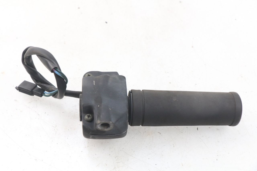 photo de RIGHT HANDLEBAR SWITCH PEUGEOT KISBEE 2T 50 (2010 - 2017)